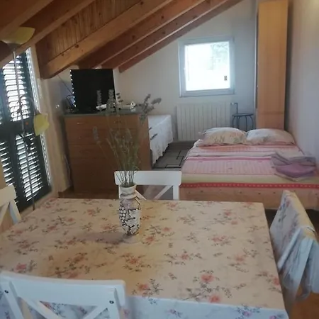 Kolona Apartman